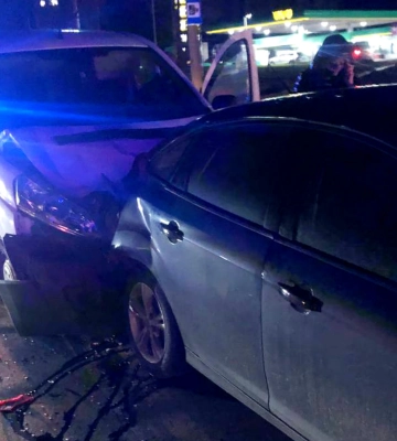 У Луцьку п’яного водія буса, який в’їхав у Ford на Відродження, оштрафували на 17 тис. та відібрали права