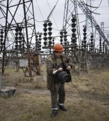 В Хмельницком более 50% жителей без электроснабжения после ракетного удара РФ