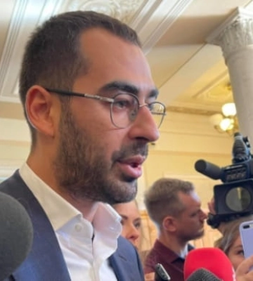 Верховная Рада поддержала прекращение полномочий скандального нардепа Трухина Верховная Рада поддержала прекращение полномочий скандального нардепа Трухина