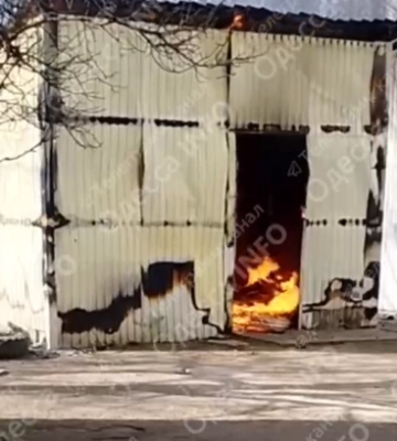 Вибух в Одесі та пожежа, що відомо, - ФОТО