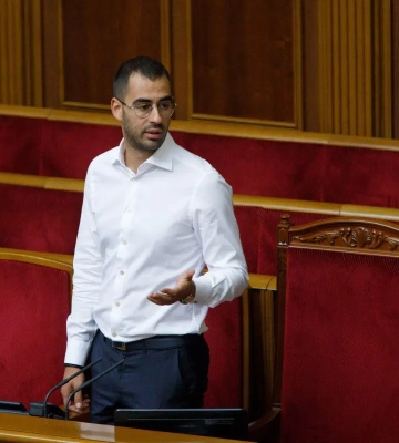 У Дніпропетровській області на одного нардепа стало менше: скандальний Трухін здав мандат У Дніпропетровській області на одного нардепа стало менше: скандальний Трухін здав мандат