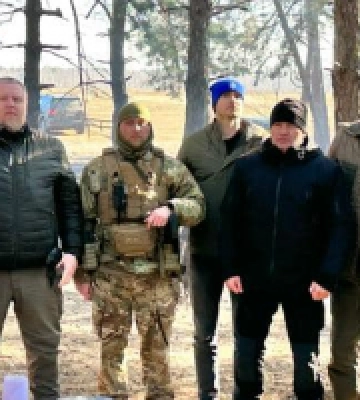 Керівник волонтерського штабу “Українська команда” Артур Палатний разом з Віталієм Кличко та Андрієм Крищенком відвідав одну&amp;hellip;