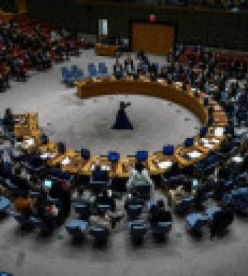 Китай заявляє, що припинення вогню в Україні є його &quot;найвищим пріоритетом&quot;, а відправка зброї &quot;не принесе миру&quot;