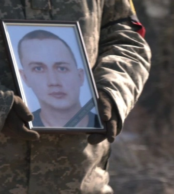 У селищі Степанівка на Сумщині попрощалися з Владиславом Кулябіним
