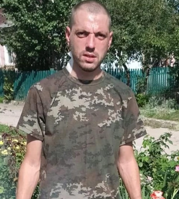 Без батька залишилось двоє синів: на Волині попрощалися  із Героєм Василем Бекеруком