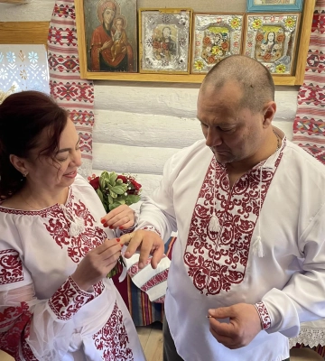 У «Ладомирії» одружилися військовий та переселенка з півдня України ФОТО