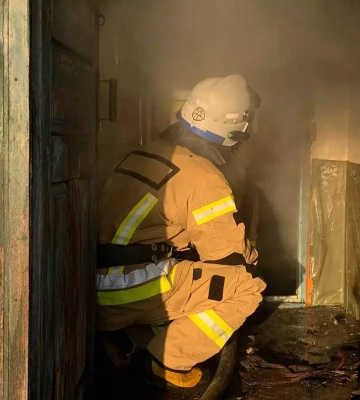 У Дніпропетровській області пожежа у приватному будинку забрала життя жінки
