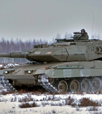 Официально: Испания решила передать Украине не 6 танков Leopard 2, а 10