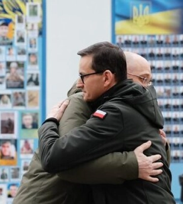 Премьер Польши Моравецкий приехал в Киев в годовщину российского вторжения