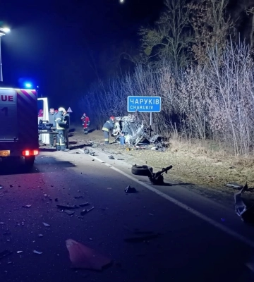 Смертельна аварія у Луцькому районі: тіло водія витягували рятувальники