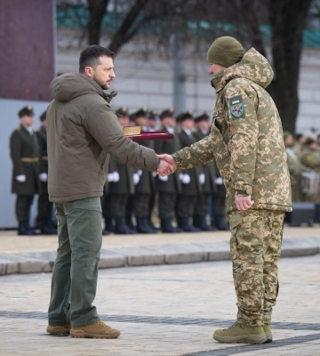 У Києві проходить пам’ятний захід до роковин повномасштабної війни – присутні Зеленський і Залужний