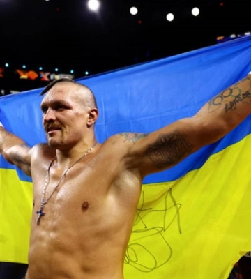 Усик: Нам говорили, що нас візьмуть за три дні, але ми вистояли і переможемо