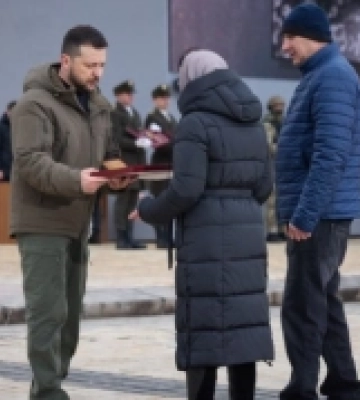 Президент вручив «Золоту зірку» батькам загиблого старовижівчанина