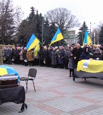 Ще двох Героїв забрала війна: у Рівному прощалися з Володимиром Зарічнюком та Валерієм Павлюком (ВІДЕО)
