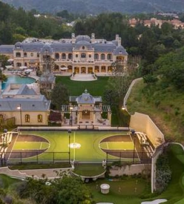 Марк Волберг продав казковий особняк у Лос-Анджелесі: скільки мільйонів заплатили зірці