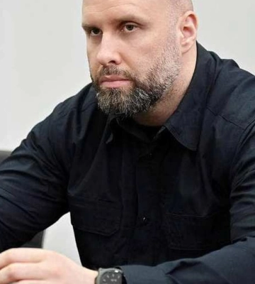 У Харківській області російський снаряд поцілив у цивільну машину: загинула жінка