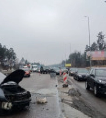 На Одесской трассе произошло ДТП, движение затруднено