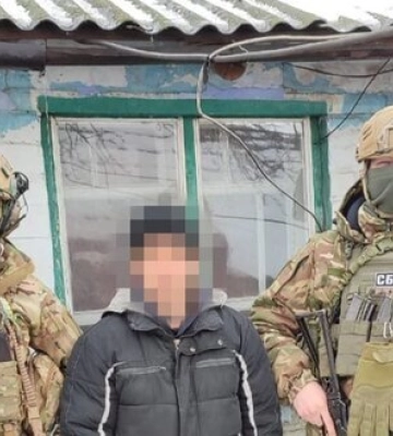 Затримано зрадника, який &quot;наводив&quot; ворожу артилерію на бойові позиції ЗСУ на Донеччині, - СБУ. ФОТО