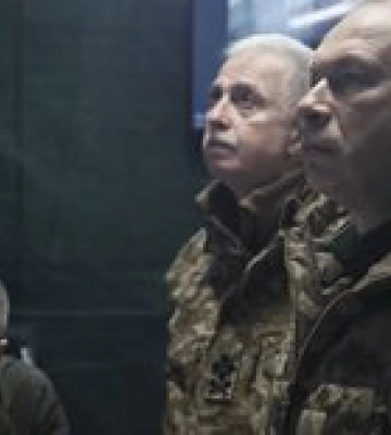 Сирський приїхав у Бахмут