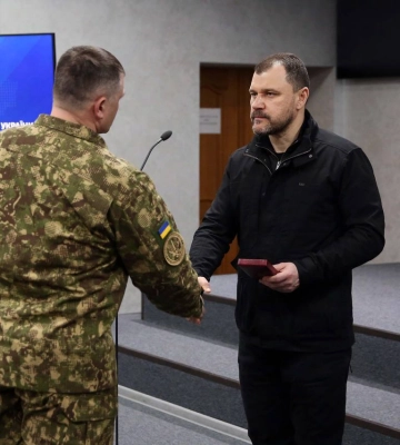 Ігор Клименко вручив прикордонникам і нацгвардійцям державні нагороди