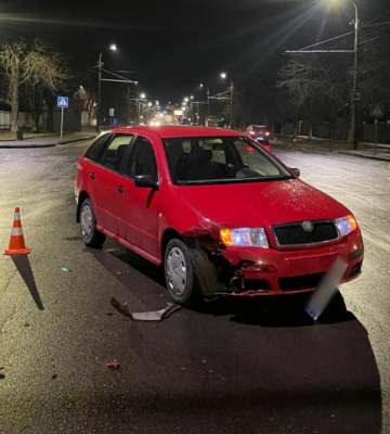 У Луцьку Skoda не дотрималась дистанції і протаранила Toyota 