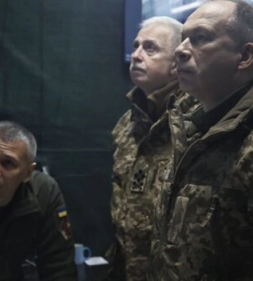 Сирський приїхав до Бахмуту: Бої тривають на околицях, росіяни хочуть оточити місто. ФОТОрепортаж