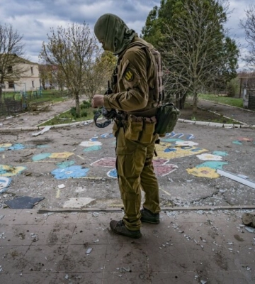 &quot;Бавівна&quot; у Маріуполі: партизани показали наслідки прильоту на ворожий склад БК