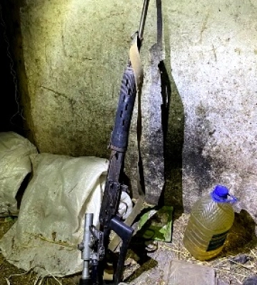На Херсонщині у чоловіка, який жбурнув гранату під ноги односельців, вилучено зброю (ФОТО)
