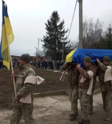 Чернівці провели в останню путь українського захисника