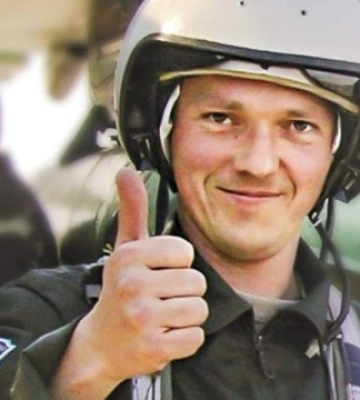 Відвів підбитий літак ціною життя: На Київщині відкрили пам’ятник льотчику Матуляку