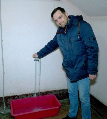 У підвалі багатоповерхівки побудували ємність для питної води