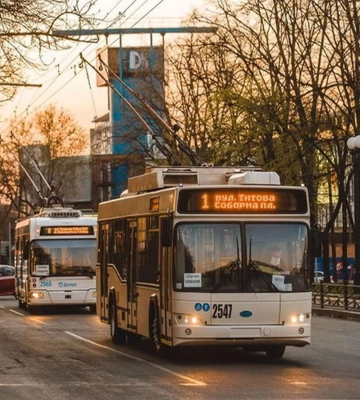 Громадський транспорт працюватиме за розкладом. Інформація на ранок 27 лютого