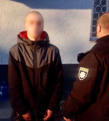 На Закарпатті алея сакур стала жертвою вандалізму: поліція розшукала 18-річного юнака