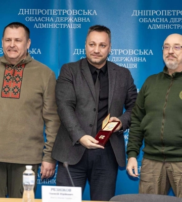 Міністр оборони України завітав до Дніпра та вручив відзнаки працівникам критичної інфраструктури
