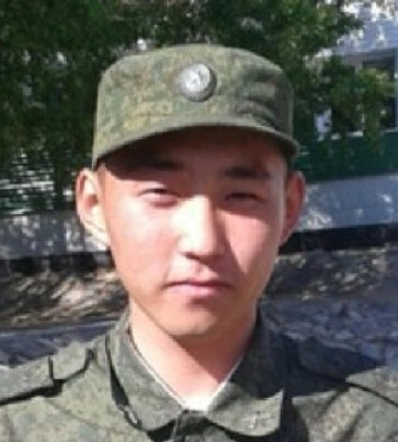 Установлено лицо военного РФ, изнасиловавшего женщину во время оккупации Киевщины, - Нацполиция. ФОТО