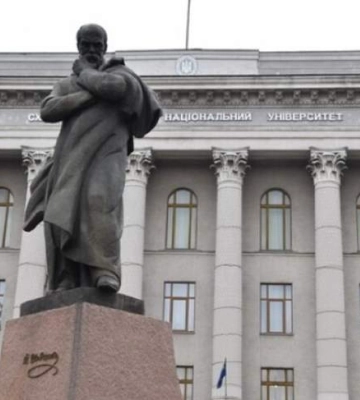 Мовний скандал на Волині: у виші Луцька вказали на заслуги викладачки, яка веде пари російською