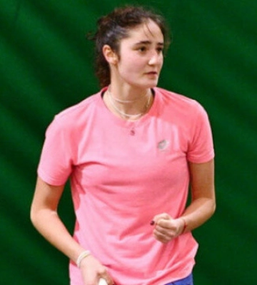 Українка Зейналова вперше зіграла на турнірі рівня WTA