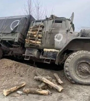 У Кадіївці лунали вибухи на заводі, де росіяни намагалися сховати фури з боєкомплектом, - Гайдай