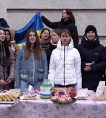 &quot;Крихітки&quot; з початку ярмарків зібрали для ЗСУ велику суму: що продають