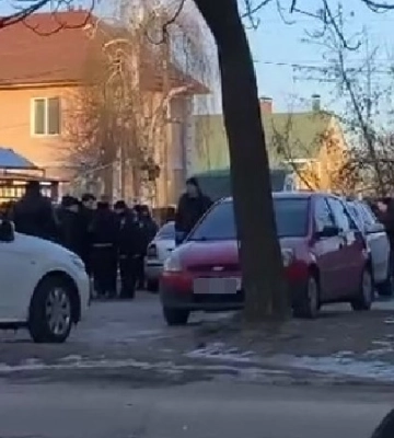 У Шостці біля одного з кафе збиралися прихильники руху «ПВК Редан»