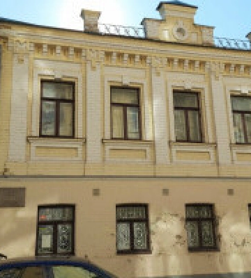 Два київські музеї змінюють назви