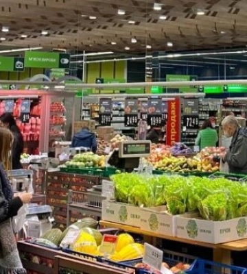 Проблеми не лише із "золотою" цибулею: українців попередили про подорожчання овочів та назвали причини