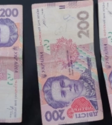 На Острожчині водій хотів відкупитись від копів 600 гривнями
