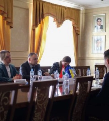 «Сподіваємось, що Україна вже скоро переможе»: член комітету регіонів ЄС від Угорщини в Ужгороді