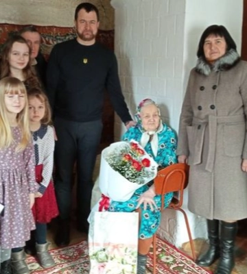 Має 9 дітей, 21 онука та 31 правнука: волинянка відзначила 95-й день народження