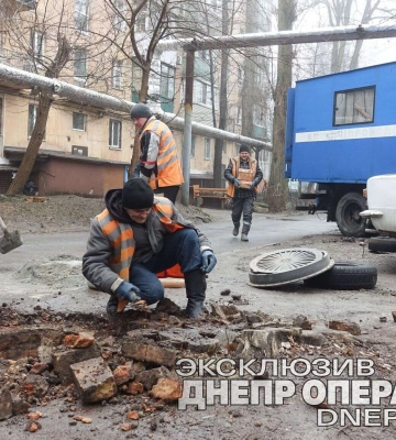У Дніпрі на проспекті Богдана Хмельницького комплексно вирішили проблему з каналізацією: відео 