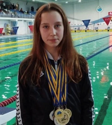 Львівська спортсменка здобула 8 нагород на національному чемпіонаті з плавання