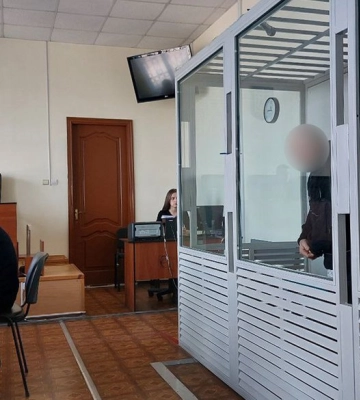 У Сумах чоловіку, якого підозрюють у співпраці з представниками РФ, обрали запобіжний захід – тримання під вартою