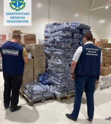 На Закарпатті підозрюють трьох осіб у продажі фальсифікованої кави, марковану під продукцію відомого італійського виробника