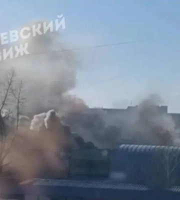 Крупный пожар возле гипермаркета Ашан в Киеве
